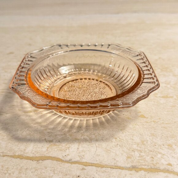 Vintage Mayfair Open Rose Pink Depression Glass Small Square Fruit Bowl - Picture 10 of 10